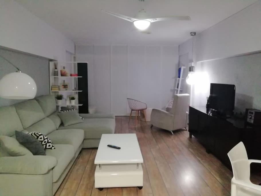 Apartamento Playa Плая Побла де Фарналс Екстериор снимка